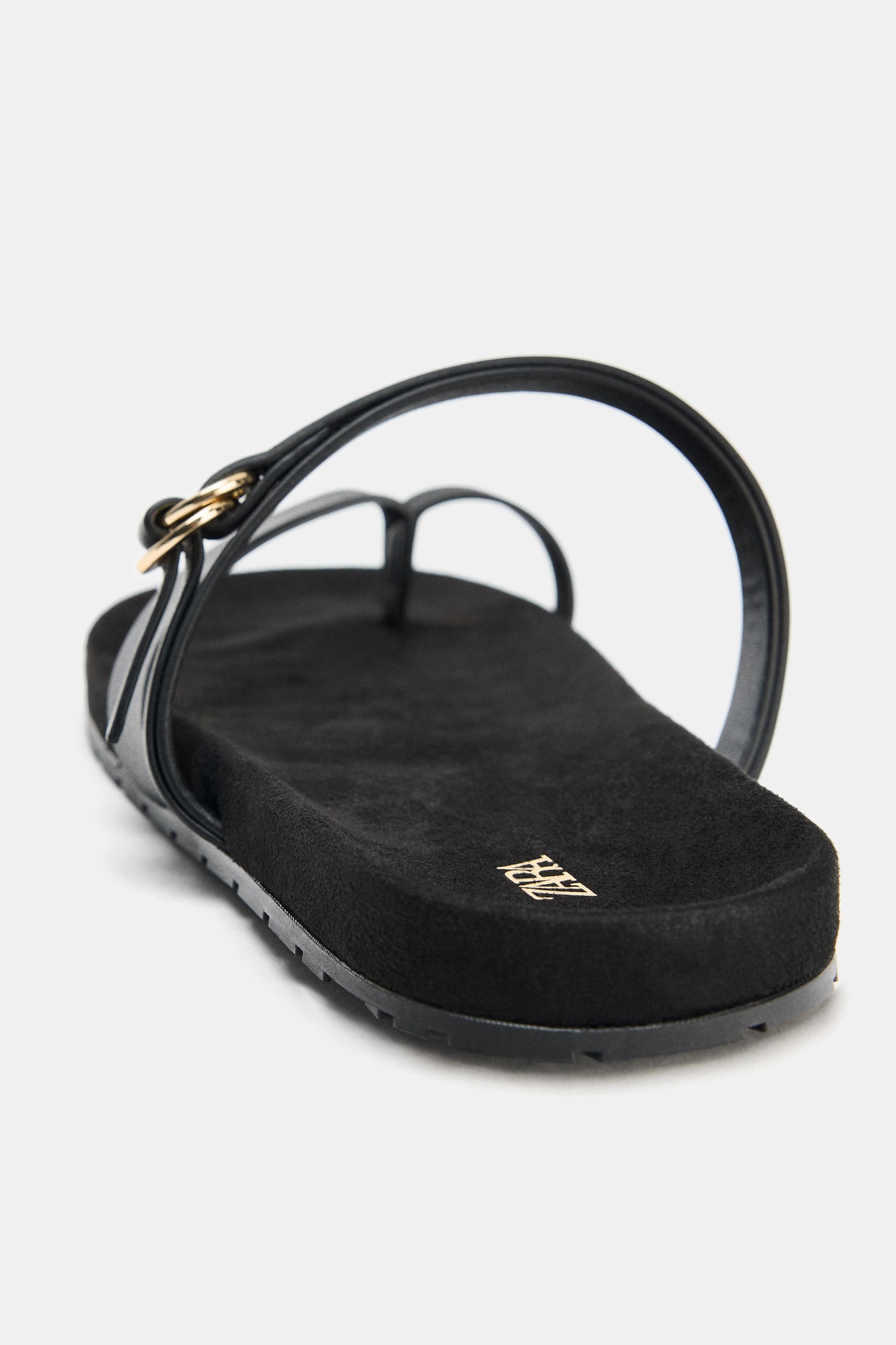 FLAT LEATHER STRAP SANDALS
